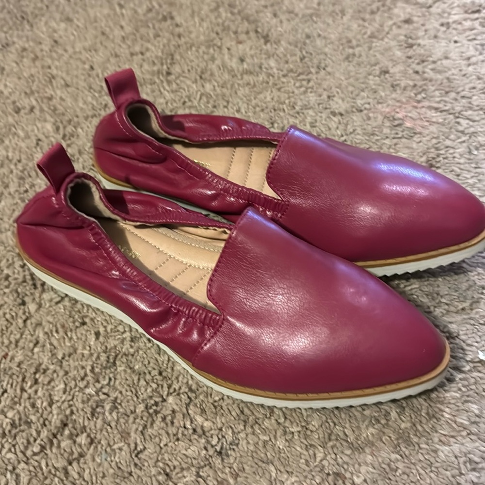 Adrienne Vittadini Lanz Flats Hot Pink sz 8